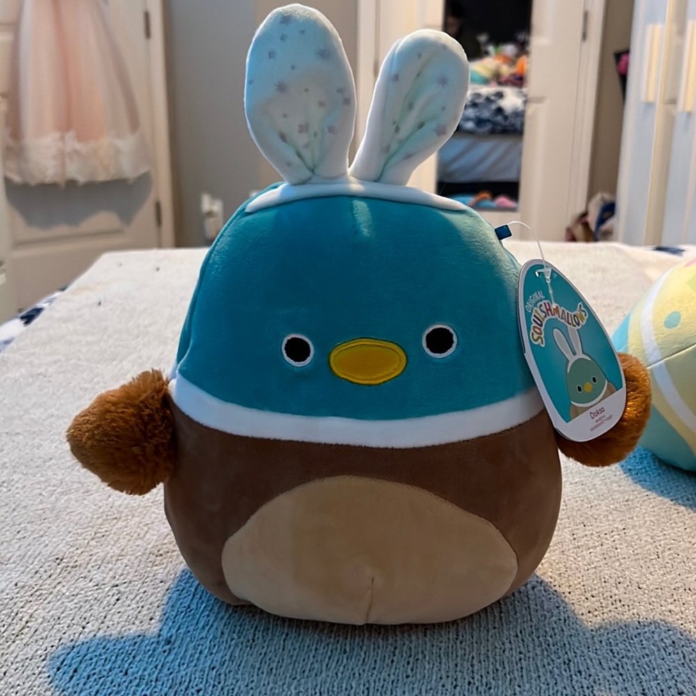 Bundle of  8” squishmallow squad they are all NWT except for the bunny.